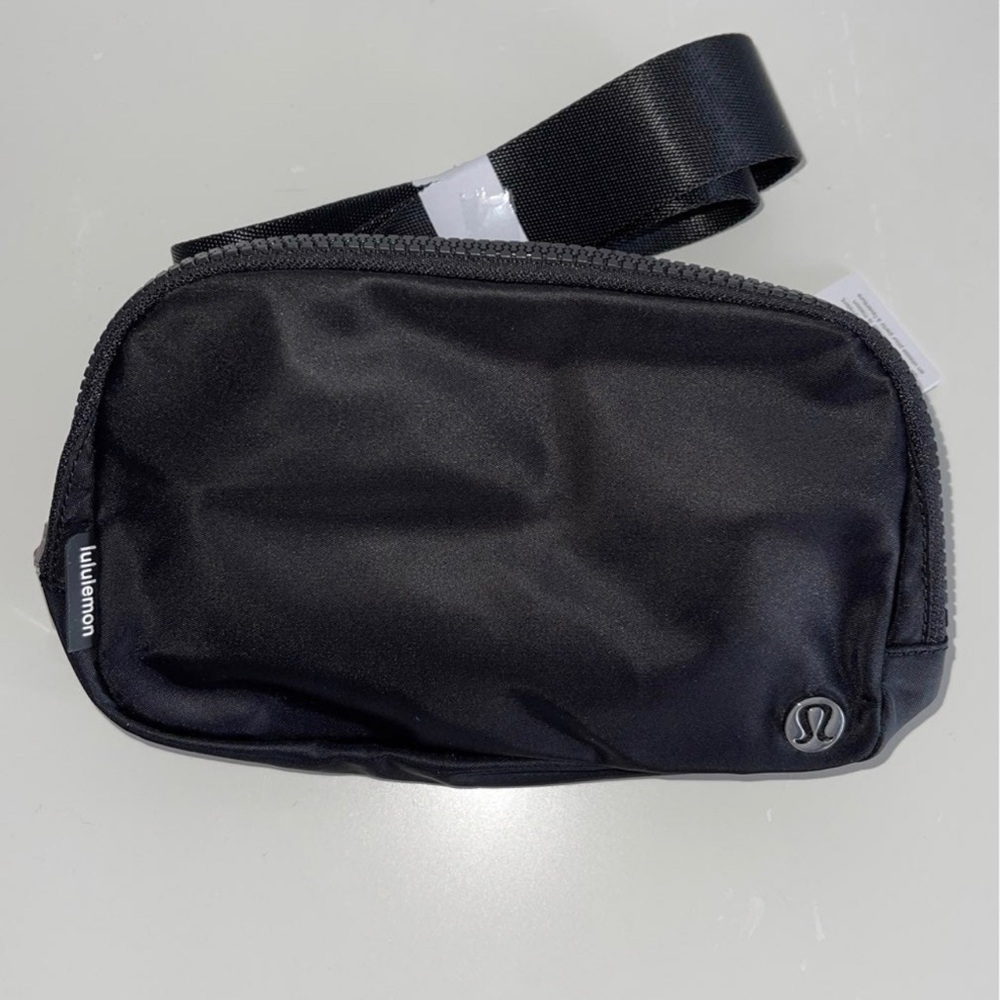 ✨ NWT New Lululemon Everywhere Belt Bag ✨ FAST SAME DAY SHIP FROM ILLINO…